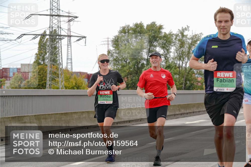03.10.2025 - Köhlbrandbrückenlauf Michael Burmester http://msf.ph/oto/9159564 03.10.2025 15:45:44 Position 3 6, 66, 7570, 7107, 20, 22 meine-sportfotos.de