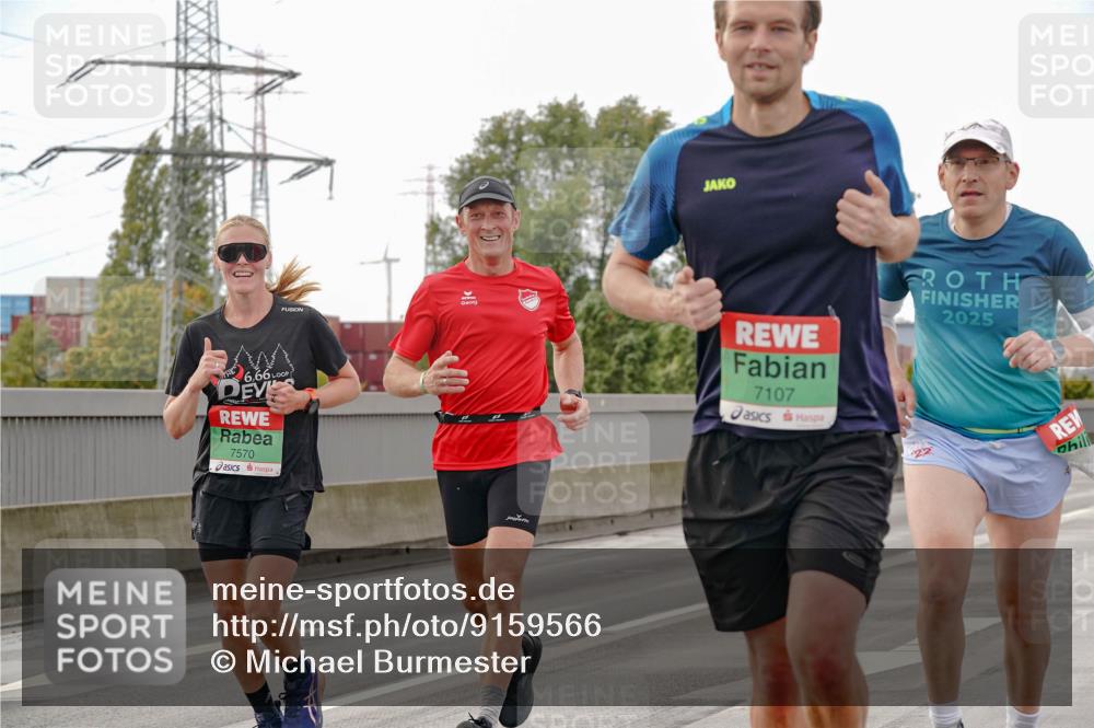 03.10.2025 - Köhlbrandbrückenlauf Michael Burmester http://msf.ph/oto/9159566 03.10.2025 15:45:44 Position 3 6, 66, 7570, 7107, 2025, 22 meine-sportfotos.de
