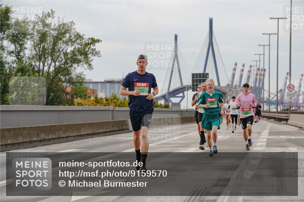 03.10.2025 - Köhlbrandbrückenlauf Michael Burmester http://msf.ph/oto/9159570 03.10.2025 15:45:48 Position 3 668 meine-sportfotos.de