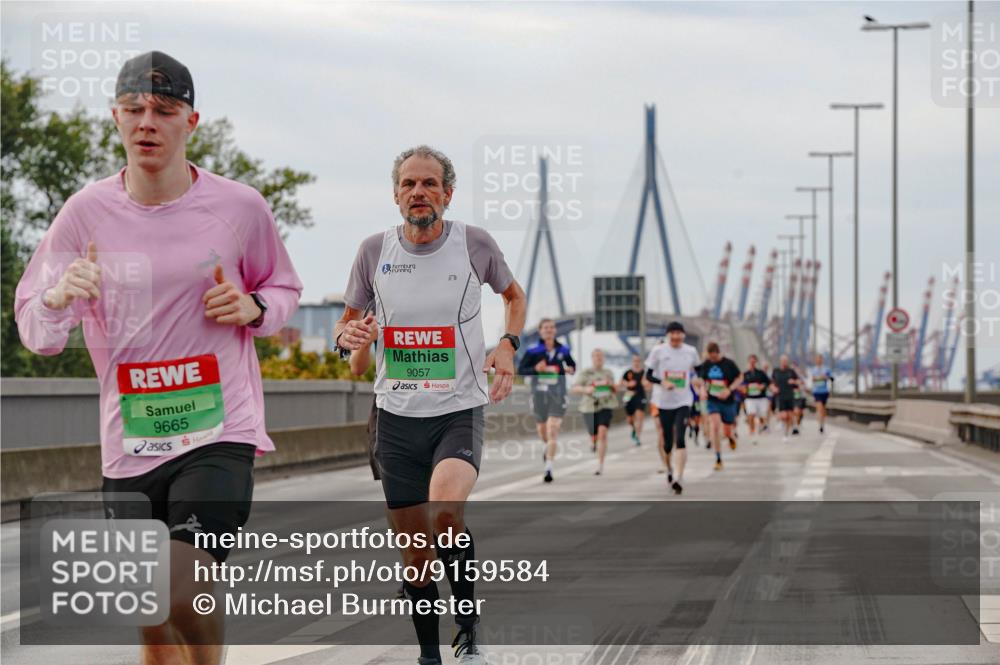 03.10.2025 - Köhlbrandbrückenlauf Michael Burmester http://msf.ph/oto/9159584 03.10.2025 15:45:55 Position 3 9665, 9057 meine-sportfotos.de