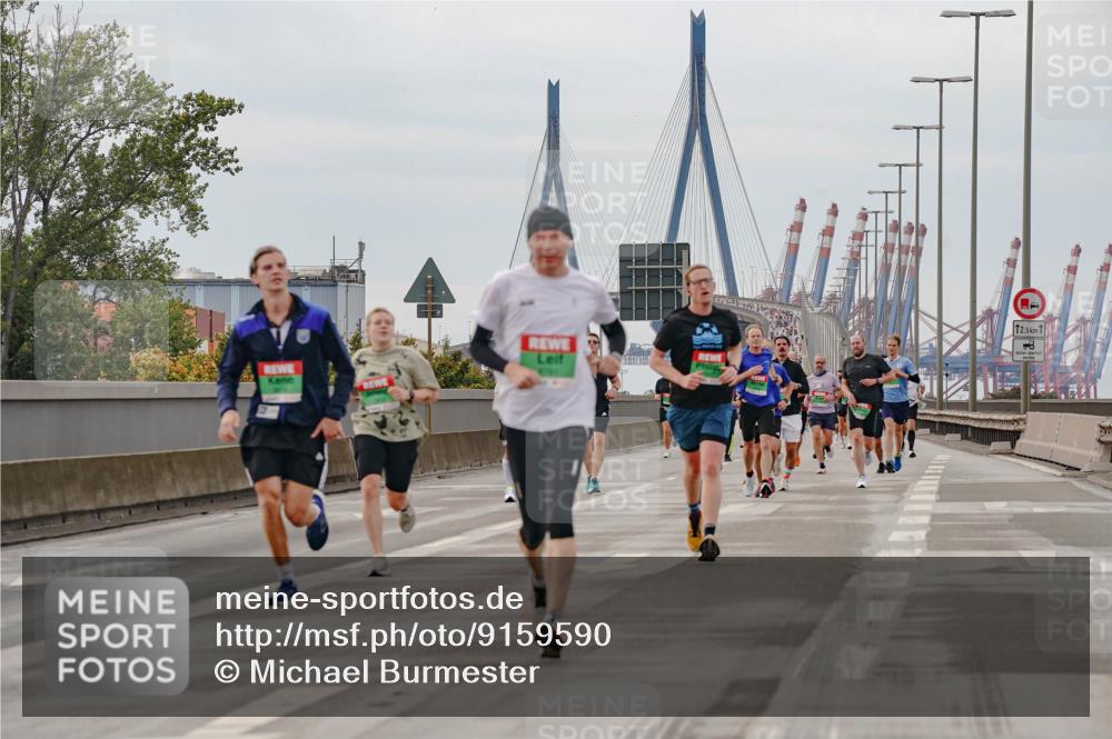 03.10.2025 - Köhlbrandbrückenlauf Michael Burmester http://msf.ph/oto/9159590 03.10.2025 15:46:01 Position 3 12, 5, 8 meine-sportfotos.de
