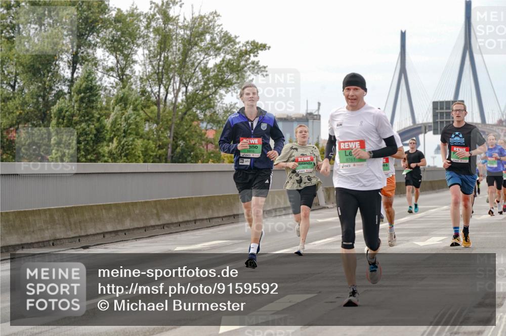 03.10.2025 - Köhlbrandbrückenlauf Michael Burmester http://msf.ph/oto/9159592 03.10.2025 15:46:02 Position 3 8916, 8761 meine-sportfotos.de
