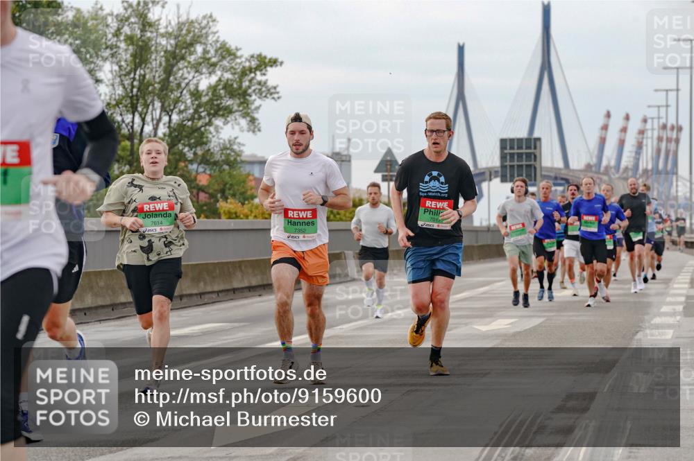 03.10.2025 - Köhlbrandbrückenlauf Michael Burmester http://msf.ph/oto/9159600 03.10.2025 15:46:05 Position 3 7614, 7352, 701 meine-sportfotos.de