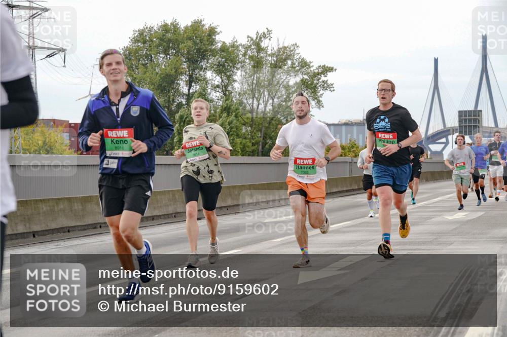 03.10.2025 - Köhlbrandbrückenlauf Michael Burmester http://msf.ph/oto/9159602 03.10.2025 15:46:06 Position 3 8916, 7614, 7352 meine-sportfotos.de