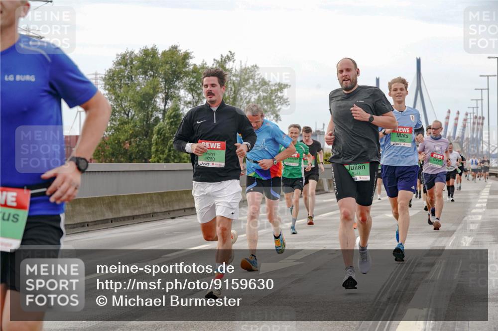 03.10.2025 - Köhlbrandbrückenlauf Michael Burmester http://msf.ph/oto/9159630 03.10.2025 15:46:18 Position 3 9750, 9577, 7882 meine-sportfotos.de