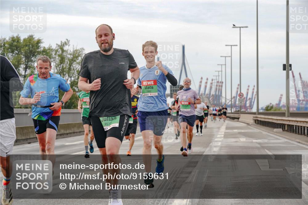 03.10.2025 - Köhlbrandbrückenlauf Michael Burmester http://msf.ph/oto/9159631 03.10.2025 15:46:19 Position 3 9577, 7882 meine-sportfotos.de