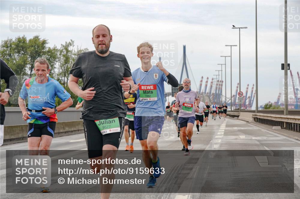 03.10.2025 - Köhlbrandbrückenlauf Michael Burmester http://msf.ph/oto/9159633 03.10.2025 15:46:19 Position 3 9577, 7882 meine-sportfotos.de