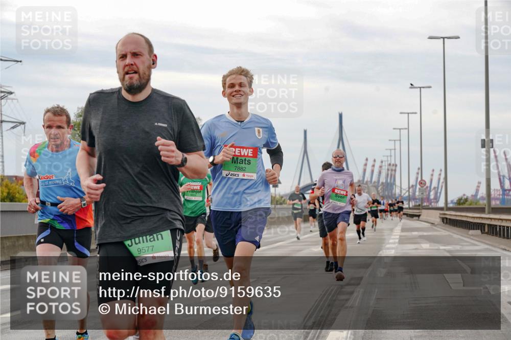 03.10.2025 - Köhlbrandbrückenlauf Michael Burmester http://msf.ph/oto/9159635 03.10.2025 15:46:20 Position 3 9577, 7882 meine-sportfotos.de