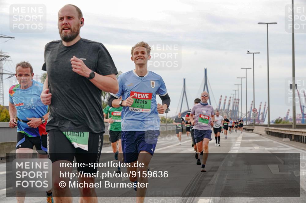 03.10.2025 - Köhlbrandbrückenlauf Michael Burmester http://msf.ph/oto/9159636 03.10.2025 15:46:20 Position 3 577, 7882 meine-sportfotos.de