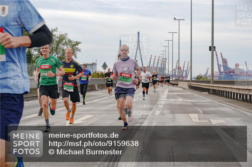 03.10.2025 - Köhlbrandbrückenlauf Michael Burmester http://msf.ph/oto/9159638 03.10.2025 15:46:21 Position 3 9659, 7121 meine-sportfotos.de