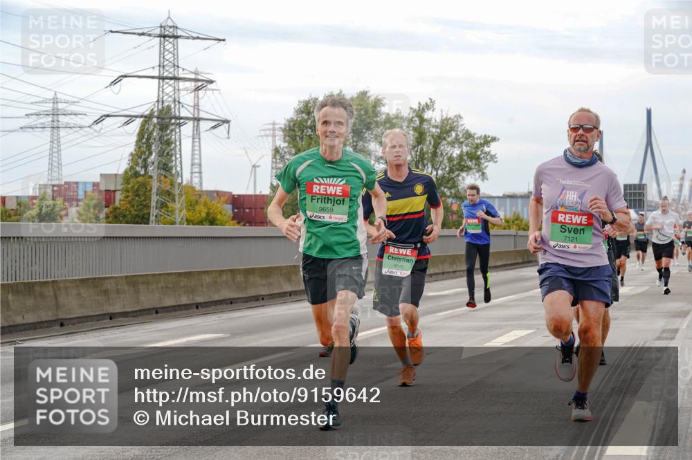 03.10.2025 - Köhlbrandbrückenlauf Michael Burmester http://msf.ph/oto/9159642 03.10.2025 15:46:22 Position 3 9659, 9086, 7121 meine-sportfotos.de