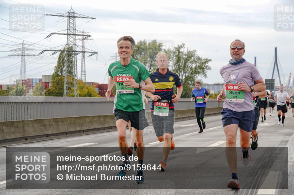 03.10.2025 - Köhlbrandbrückenlauf Michael Burmester http://msf.ph/oto/9159644 03.10.2025 15:46:22 Position 3 9659, 9086, 7121 meine-sportfotos.de