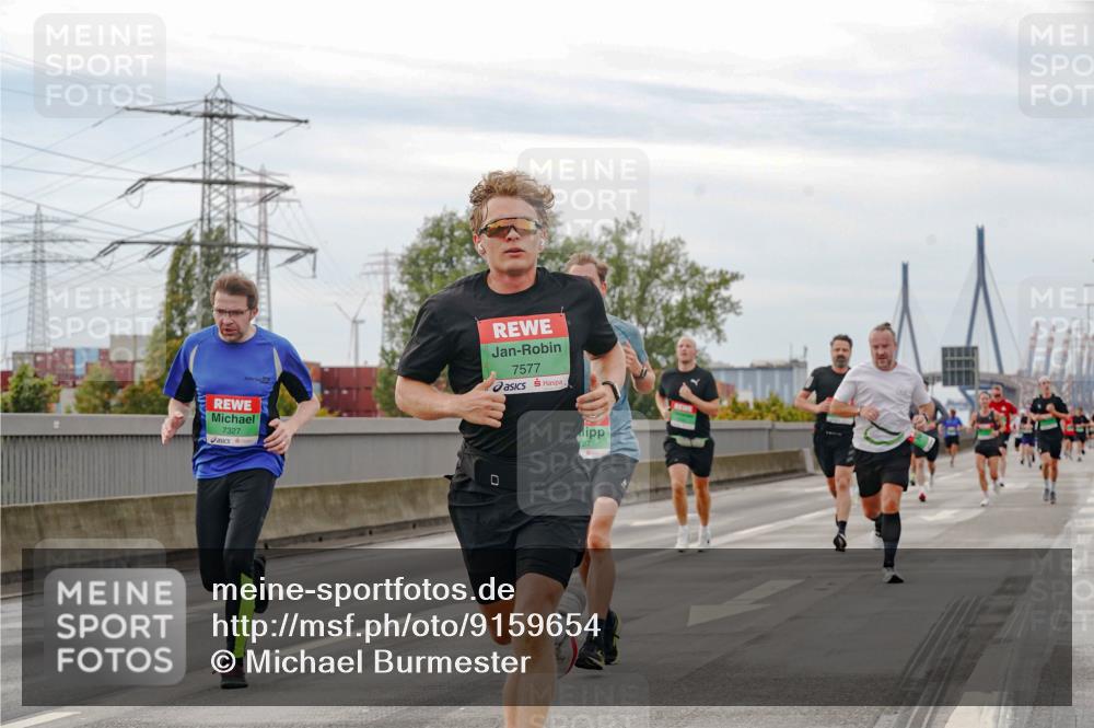 03.10.2025 - Köhlbrandbrückenlauf Michael Burmester http://msf.ph/oto/9159654 03.10.2025 15:46:26 Position 3 7327, 7577 meine-sportfotos.de