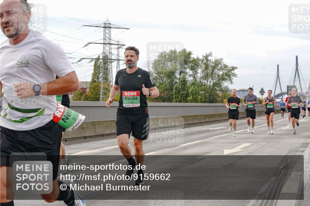 03.10.2025 - Köhlbrandbrückenlauf Michael Burmester http://msf.ph/oto/9159662 03.10.2025 15:46:31 Position 3 912, 7182 meine-sportfotos.de