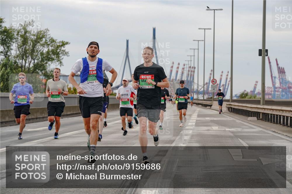 03.10.2025 - Köhlbrandbrückenlauf Michael Burmester http://msf.ph/oto/9159686 03.10.2025 15:46:43 Position 3 7244, 710 meine-sportfotos.de