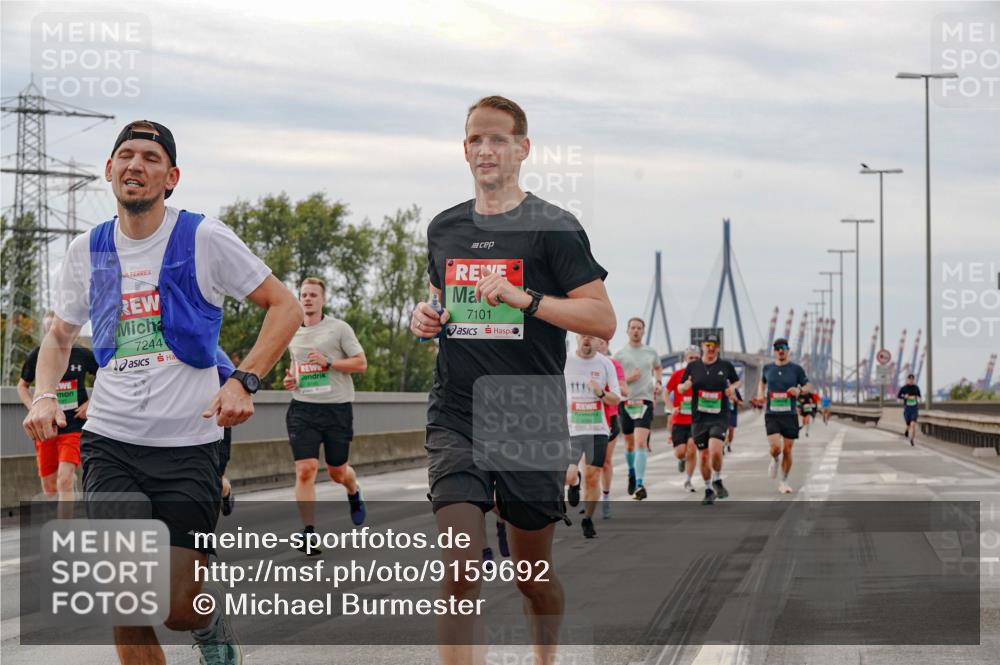 03.10.2025 - Köhlbrandbrückenlauf Michael Burmester http://msf.ph/oto/9159692 03.10.2025 15:46:46 Position 3 7244, 7101 meine-sportfotos.de