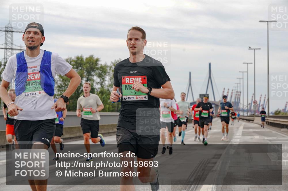 03.10.2025 - Köhlbrandbrückenlauf Michael Burmester http://msf.ph/oto/9159693 03.10.2025 15:46:46 Position 3 7244, 7101 meine-sportfotos.de