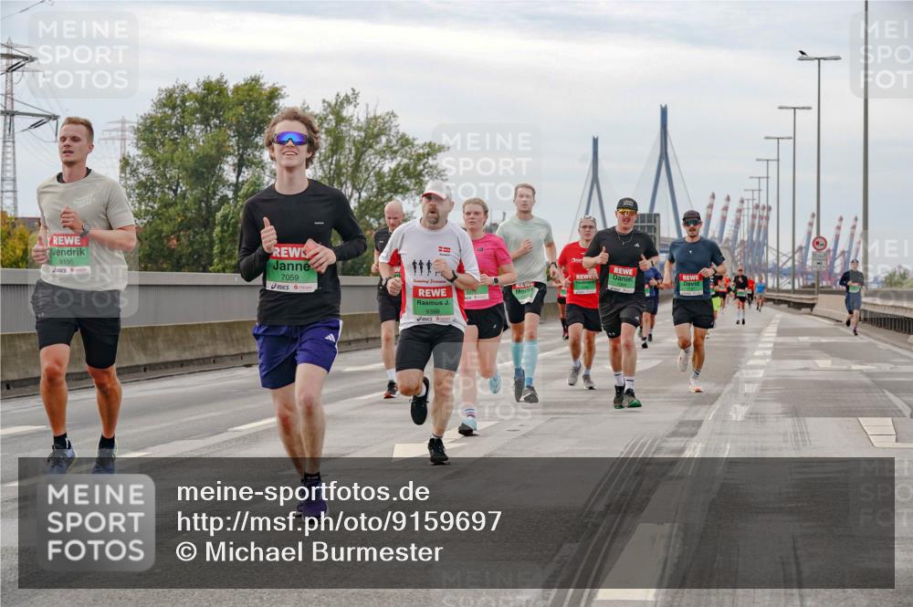 03.10.2025 - Köhlbrandbrückenlauf Michael Burmester http://msf.ph/oto/9159697 03.10.2025 15:46:47 Position 3 9195, 7059, 3570, 9398 meine-sportfotos.de