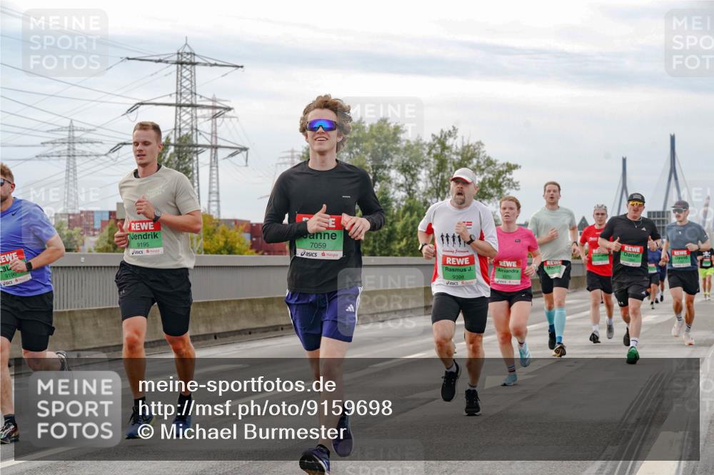 03.10.2025 - Köhlbrandbrückenlauf Michael Burmester http://msf.ph/oto/9159698 03.10.2025 15:46:48 Position 3 9196, 9195, 7059, 9398, 9370 meine-sportfotos.de