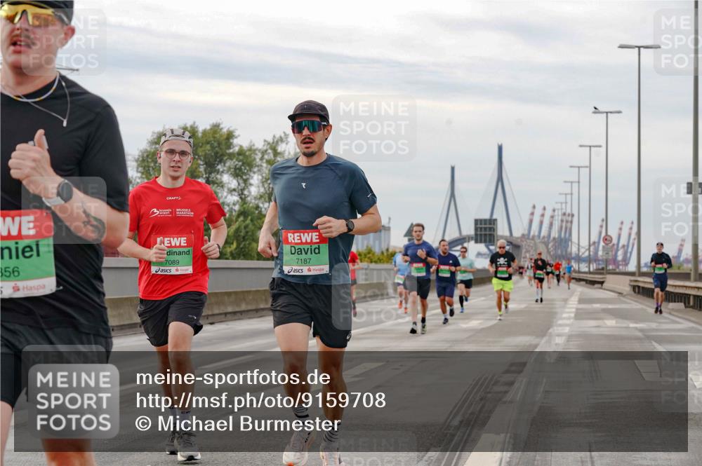 03.10.2025 - Köhlbrandbrückenlauf Michael Burmester http://msf.ph/oto/9159708 03.10.2025 15:46:53 Position 3 356, 5, 7089, 7187 meine-sportfotos.de
