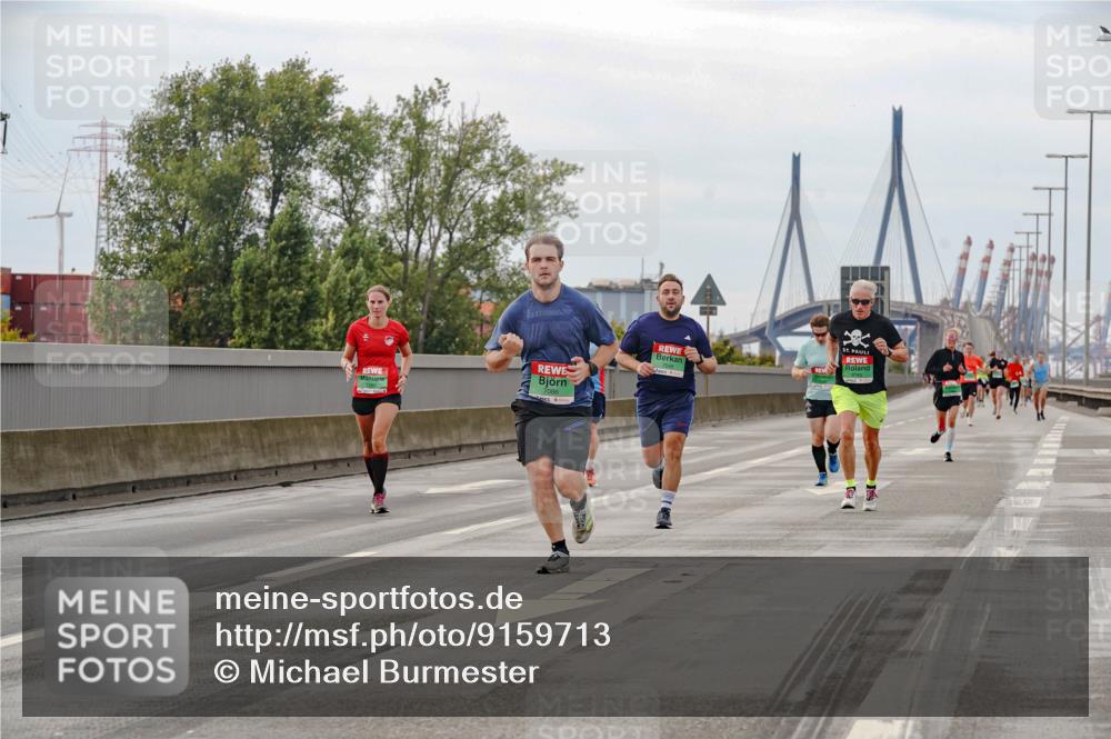 03.10.2025 - Köhlbrandbrückenlauf Michael Burmester http://msf.ph/oto/9159713 03.10.2025 15:46:56 Position 3 7086, 7048 meine-sportfotos.de