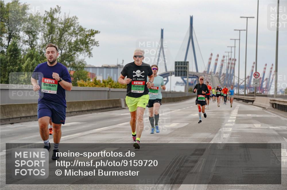 03.10.2025 - Köhlbrandbrückenlauf Michael Burmester http://msf.ph/oto/9159720 03.10.2025 15:46:59 Position 3 7048, 8780 meine-sportfotos.de