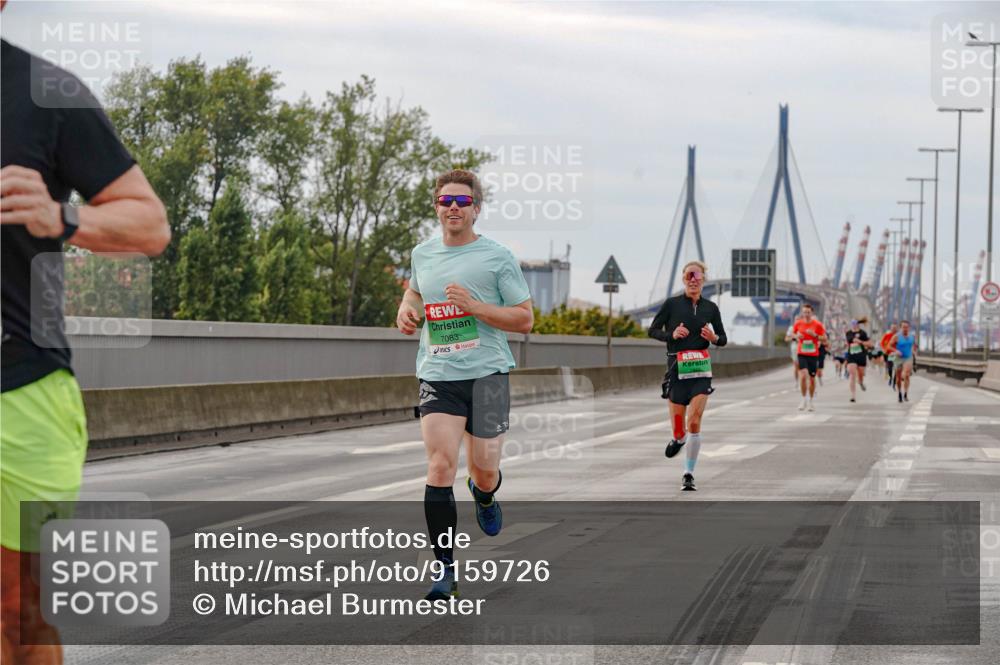 03.10.2025 - Köhlbrandbrückenlauf Michael Burmester http://msf.ph/oto/9159726 03.10.2025 15:47:03 Position 3 7083 meine-sportfotos.de