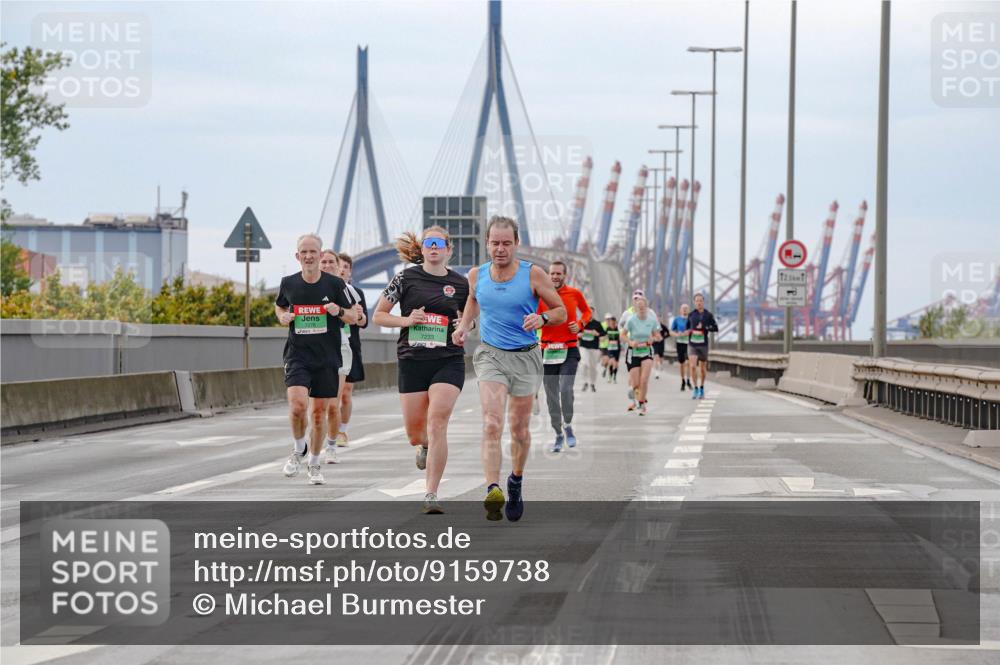 03.10.2025 - Köhlbrandbrückenlauf Michael Burmester http://msf.ph/oto/9159738 03.10.2025 15:47:17 Position 3 7233, 12 meine-sportfotos.de