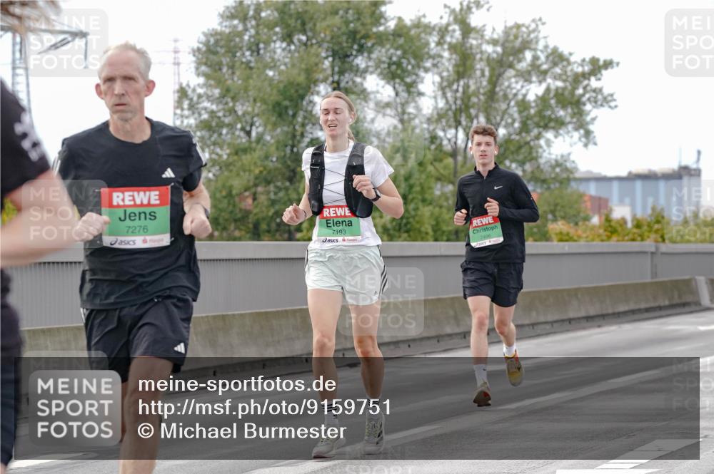03.10.2025 - Köhlbrandbrückenlauf Michael Burmester http://msf.ph/oto/9159751 03.10.2025 15:47:25 Position 3 7276, 7193, 7496 meine-sportfotos.de