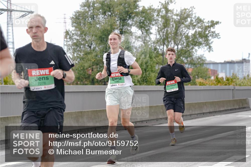 03.10.2025 - Köhlbrandbrückenlauf Michael Burmester http://msf.ph/oto/9159752 03.10.2025 15:47:25 Position 3 7276, 7193, 7496 meine-sportfotos.de
