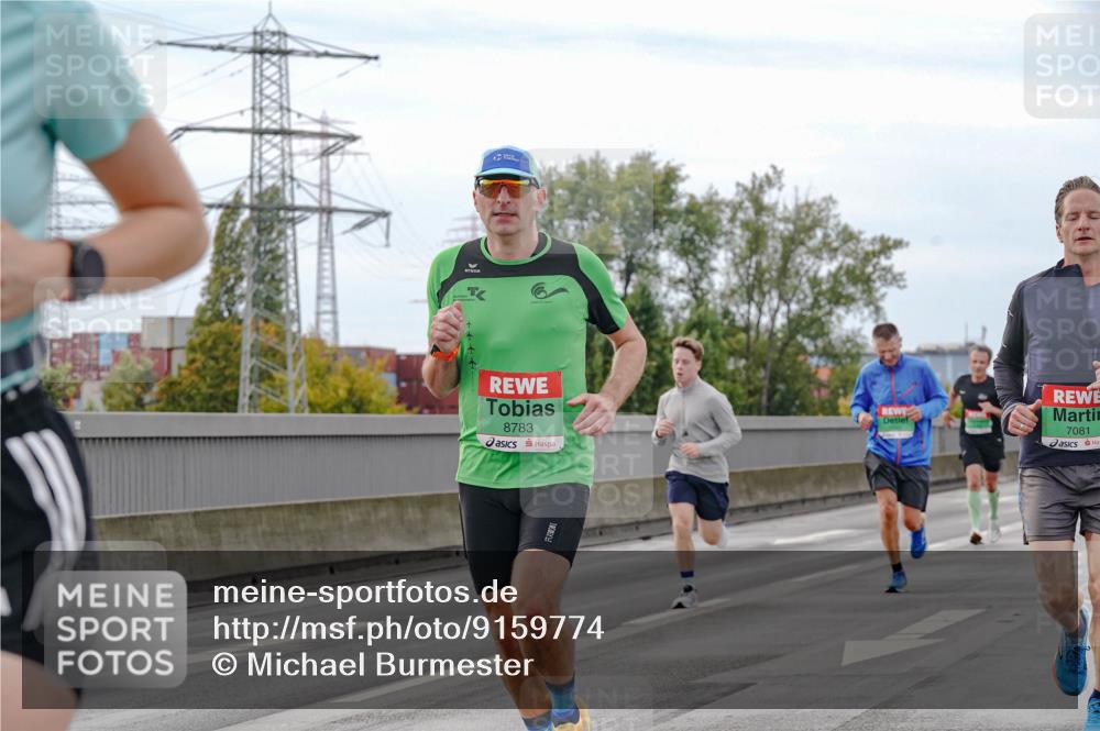 03.10.2025 - Köhlbrandbrückenlauf Michael Burmester http://msf.ph/oto/9159774 03.10.2025 15:47:39 Position 3 7081, 8783 meine-sportfotos.de