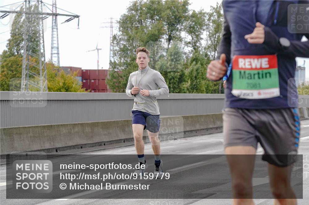 03.10.2025 - Köhlbrandbrückenlauf Michael Burmester http://msf.ph/oto/9159779 03.10.2025 15:47:40 Position 3 7081 meine-sportfotos.de