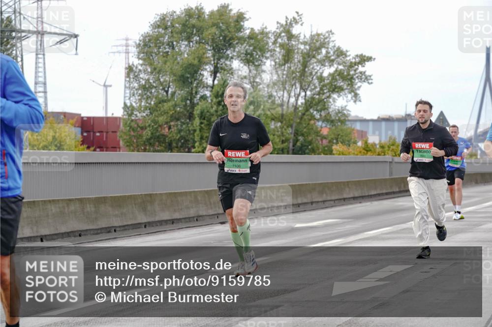 03.10.2025 - Köhlbrandbrückenlauf Michael Burmester http://msf.ph/oto/9159785 03.10.2025 15:47:43 Position 3 7106, 8940 meine-sportfotos.de