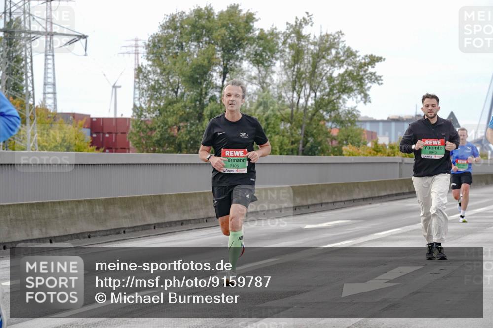 03.10.2025 - Köhlbrandbrückenlauf Michael Burmester http://msf.ph/oto/9159787 03.10.2025 15:47:43 Position 3 7106, 8940 meine-sportfotos.de