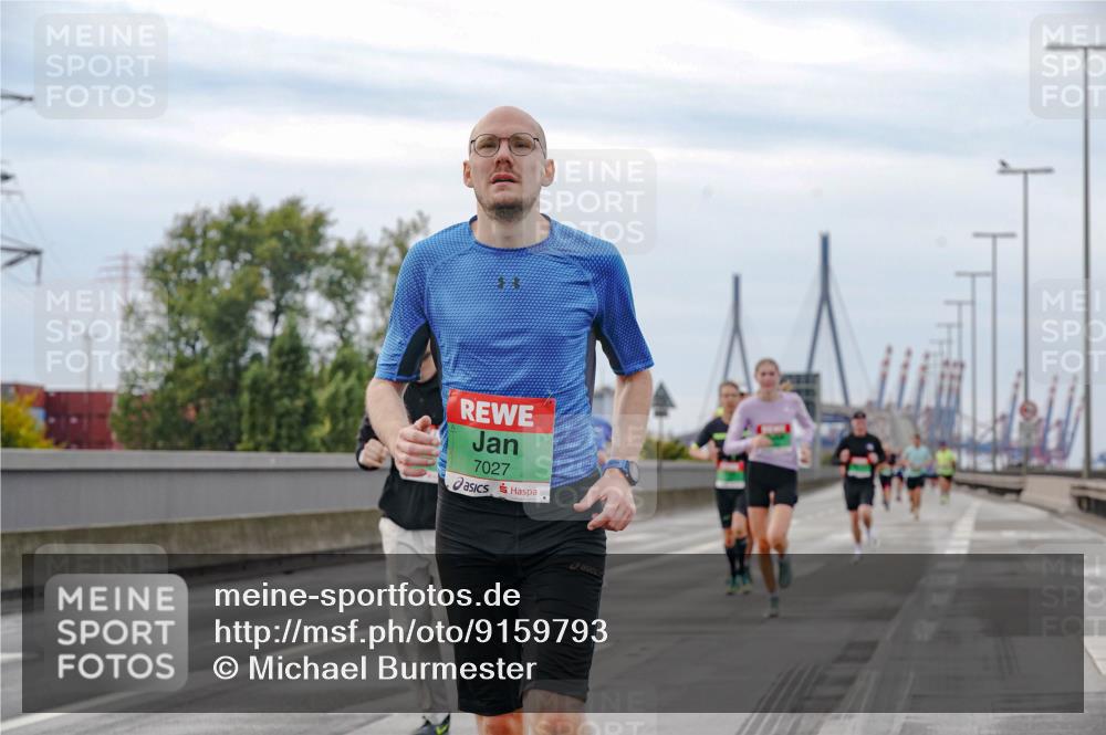 03.10.2025 - Köhlbrandbrückenlauf Michael Burmester http://msf.ph/oto/9159793 03.10.2025 15:47:46 Position 3 7027 meine-sportfotos.de