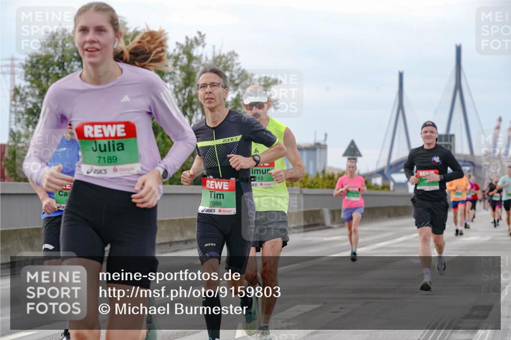 03.10.2025 - Köhlbrandbrückenlauf Michael Burmester http://msf.ph/oto/9159803 03.10.2025 15:47:51 Position 3 7189, 3, 7598, 6, 13 meine-sportfotos.de