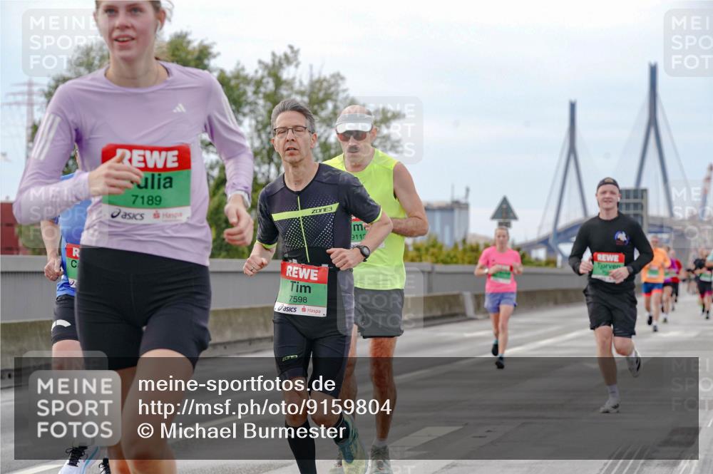 03.10.2025 - Köhlbrandbrückenlauf Michael Burmester http://msf.ph/oto/9159804 03.10.2025 15:47:51 Position 3 7189, 3, 7598, 911 meine-sportfotos.de