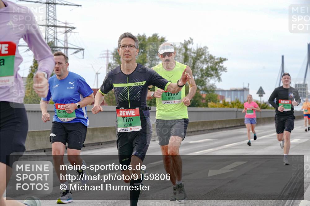 03.10.2025 - Köhlbrandbrückenlauf Michael Burmester http://msf.ph/oto/9159806 03.10.2025 15:47:52 Position 3 3, 9589, 7598, 9113, 3 meine-sportfotos.de