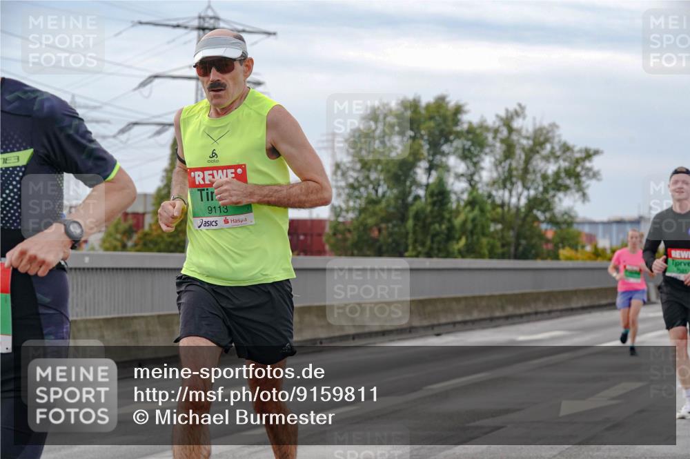 03.10.2025 - Köhlbrandbrückenlauf Michael Burmester http://msf.ph/oto/9159811 03.10.2025 15:47:53 Position 3 3, 9113 meine-sportfotos.de