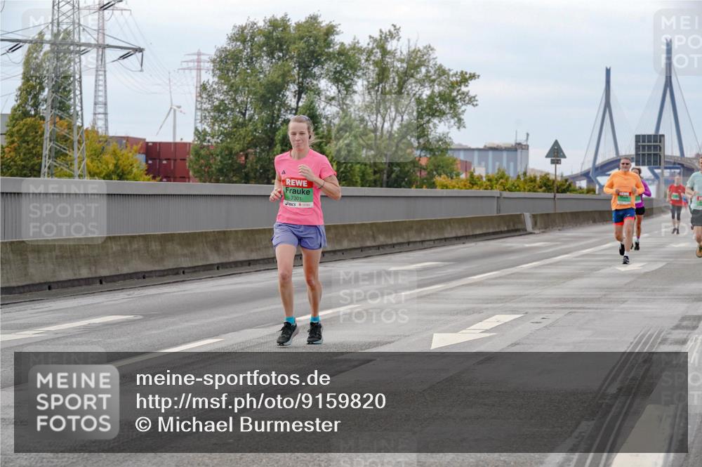 03.10.2025 - Köhlbrandbrückenlauf Michael Burmester http://msf.ph/oto/9159820 03.10.2025 15:47:56 Position 3 7301 meine-sportfotos.de