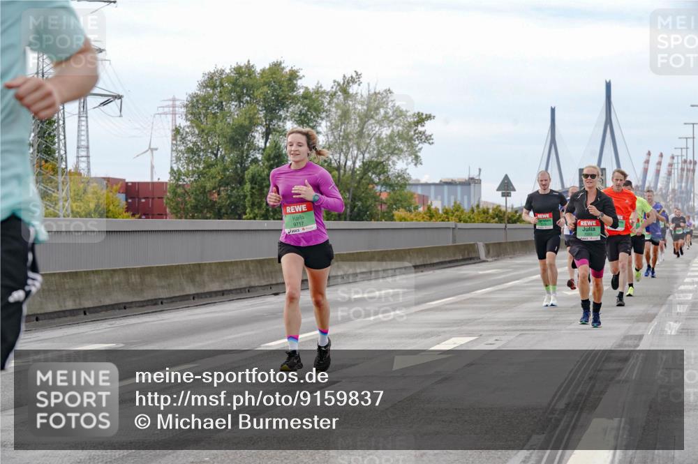 03.10.2025 - Köhlbrandbrückenlauf Michael Burmester http://msf.ph/oto/9159837 03.10.2025 15:48:07 Position 3 9717 meine-sportfotos.de