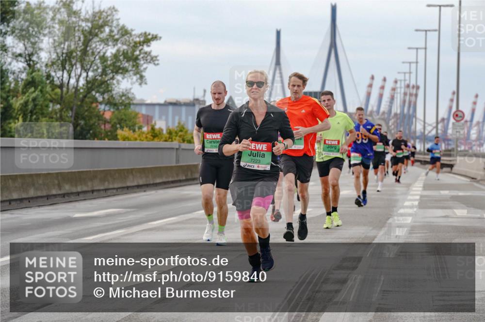 03.10.2025 - Köhlbrandbrückenlauf Michael Burmester http://msf.ph/oto/9159840 03.10.2025 15:48:08 Position 3 7116, 7223, 99 meine-sportfotos.de