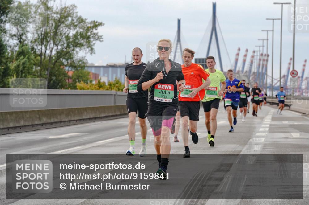 03.10.2025 - Köhlbrandbrückenlauf Michael Burmester http://msf.ph/oto/9159841 03.10.2025 15:48:08 Position 3 7116, 7223 meine-sportfotos.de