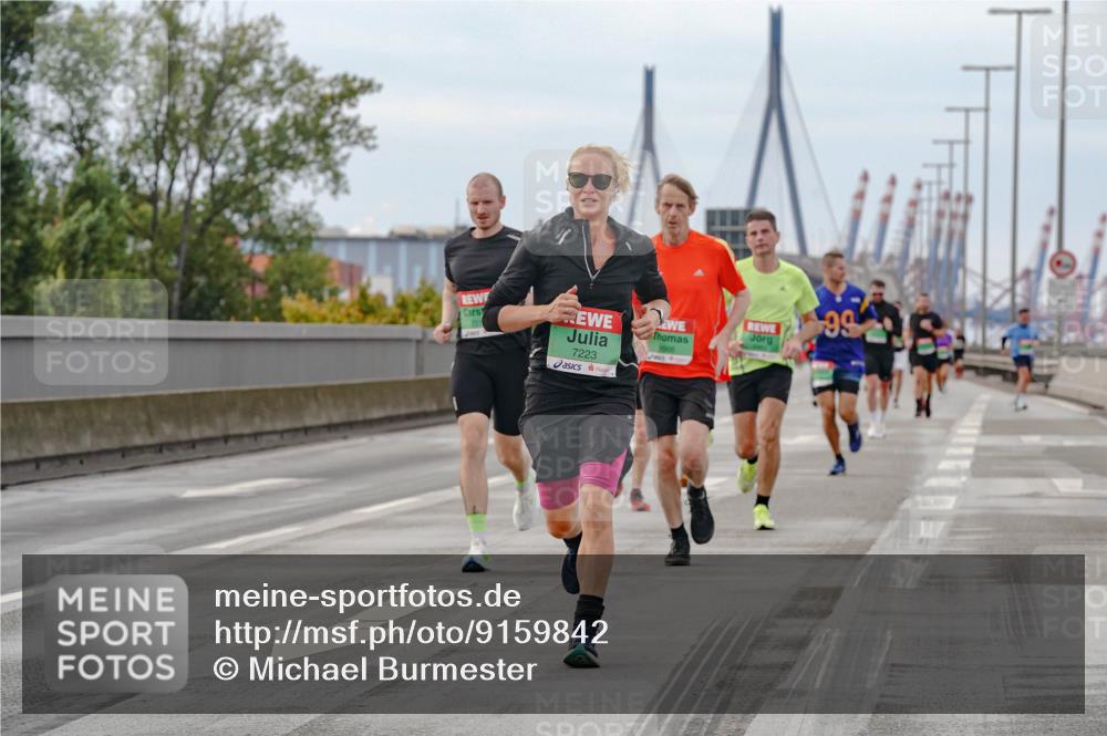 03.10.2025 - Köhlbrandbrückenlauf Michael Burmester http://msf.ph/oto/9159842 03.10.2025 15:48:09 Position 3 7223, 99 meine-sportfotos.de
