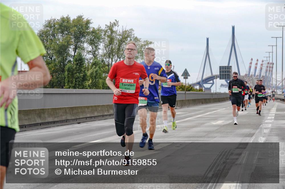 03.10.2025 - Köhlbrandbrückenlauf Michael Burmester http://msf.ph/oto/9159855 03.10.2025 15:48:15 Position 3 9346, 811 meine-sportfotos.de