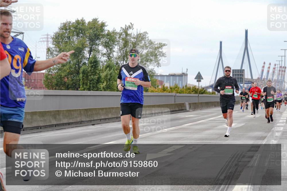 03.10.2025 - Köhlbrandbrückenlauf Michael Burmester http://msf.ph/oto/9159860 03.10.2025 15:48:18 Position 3 9240 meine-sportfotos.de