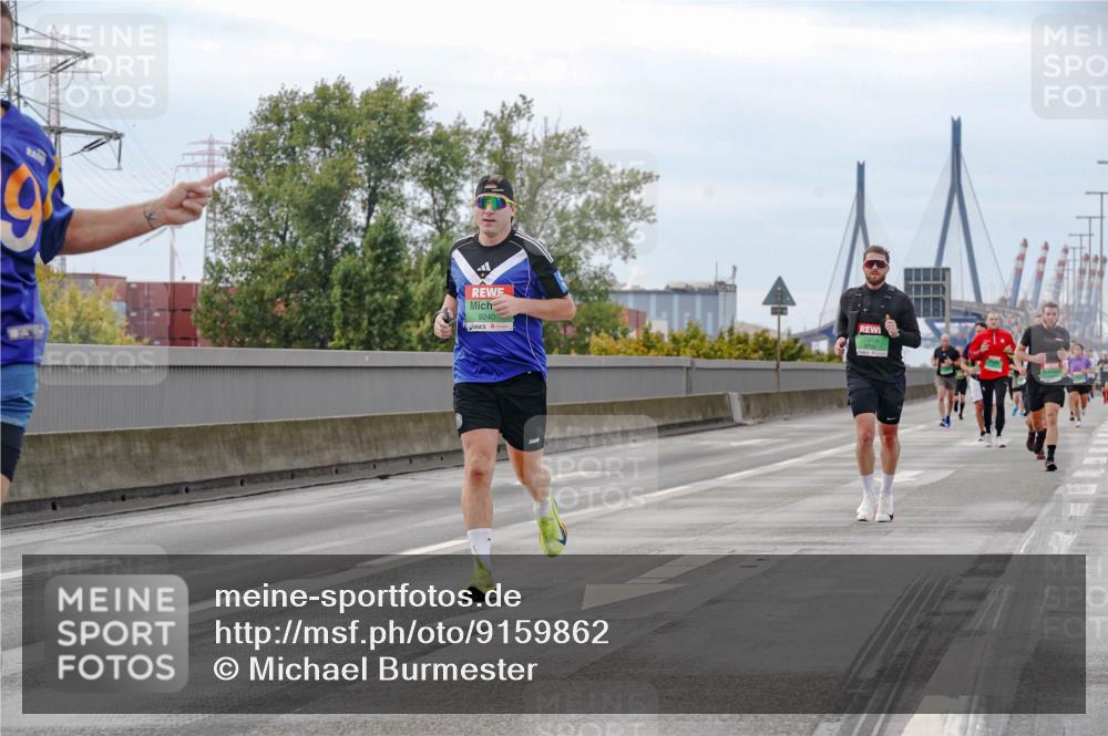 03.10.2025 - Köhlbrandbrückenlauf Michael Burmester http://msf.ph/oto/9159862 03.10.2025 15:48:18 Position 3 9240 meine-sportfotos.de