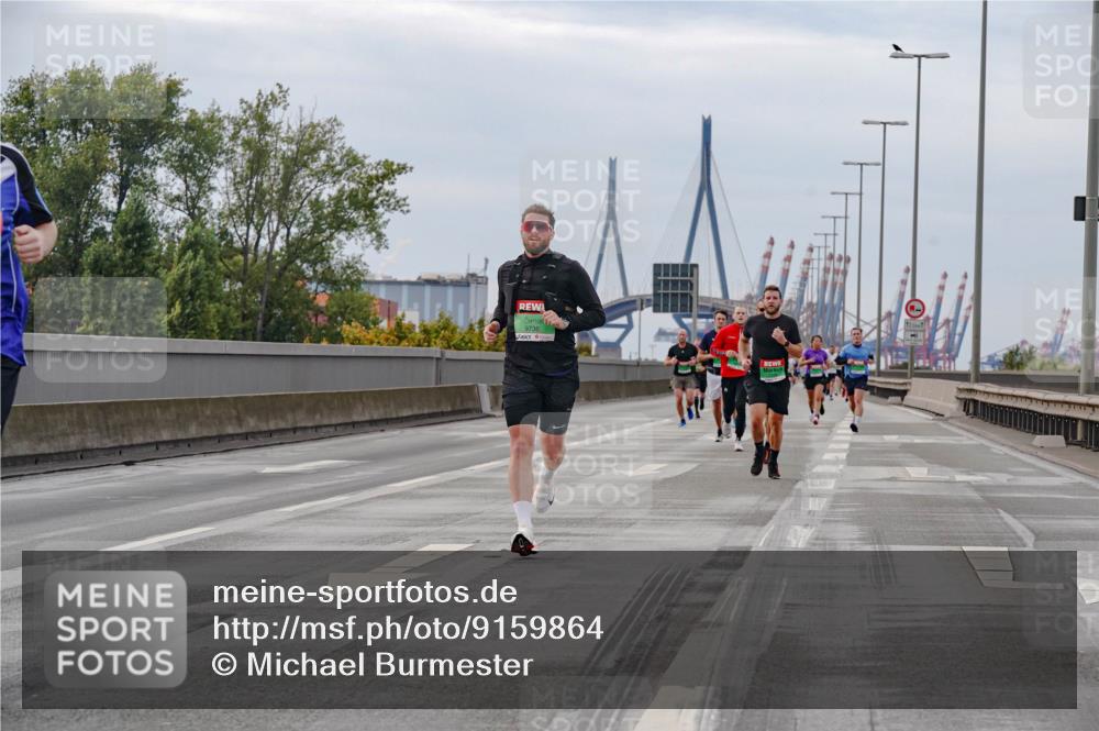 03.10.2025 - Köhlbrandbrückenlauf Michael Burmester http://msf.ph/oto/9159864 03.10.2025 15:48:19 Position 3 9736 meine-sportfotos.de
