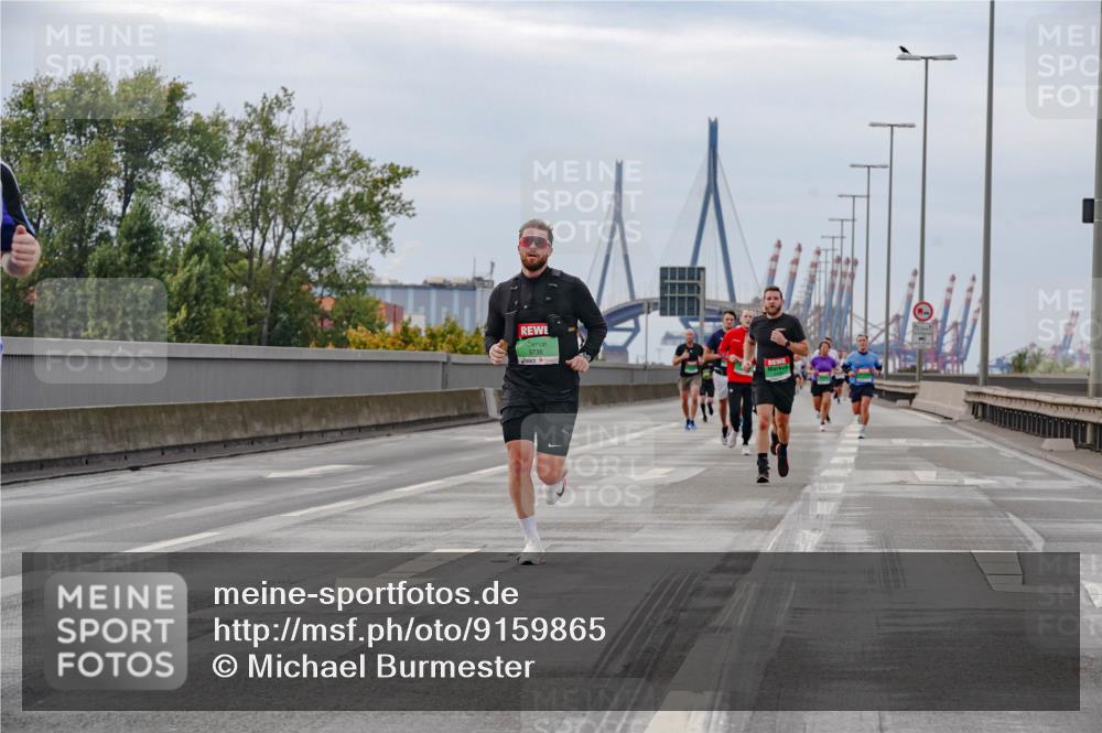 03.10.2025 - Köhlbrandbrückenlauf Michael Burmester http://msf.ph/oto/9159865 03.10.2025 15:48:20 Position 3 9736 meine-sportfotos.de