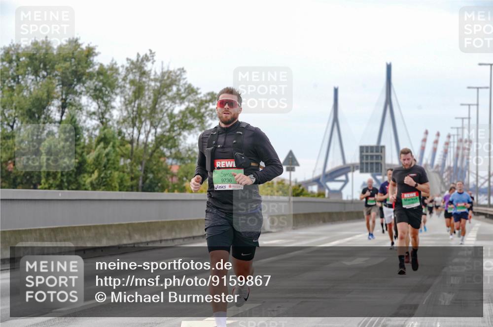 03.10.2025 - Köhlbrandbrückenlauf Michael Burmester http://msf.ph/oto/9159867 03.10.2025 15:48:21 Position 3 9736 meine-sportfotos.de